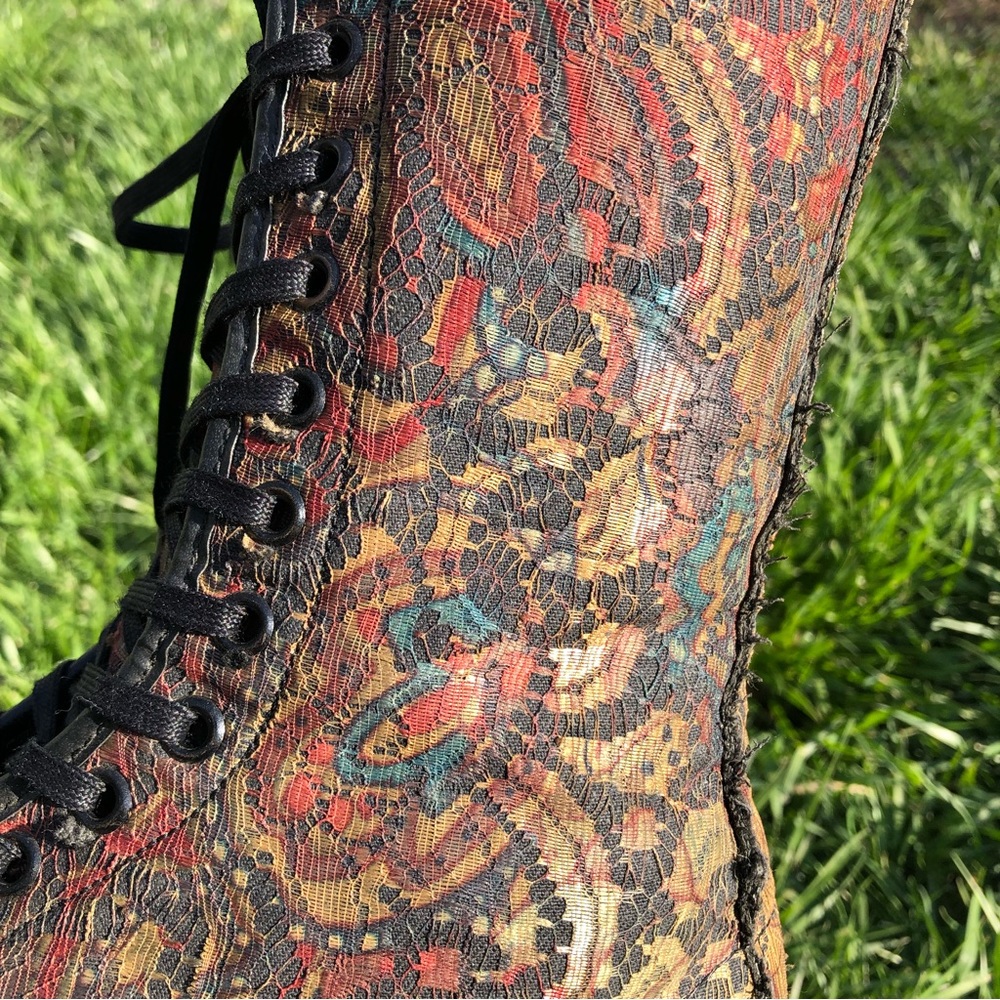 Rare 80s Dr. Martens 14 Eye Rainbow Paisley Lace Boots - Picture 14 of 16